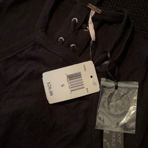 Black tie back tank top. Size small. Nwot.